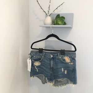 Rag and Bone “Winnie” cut off short, size 30